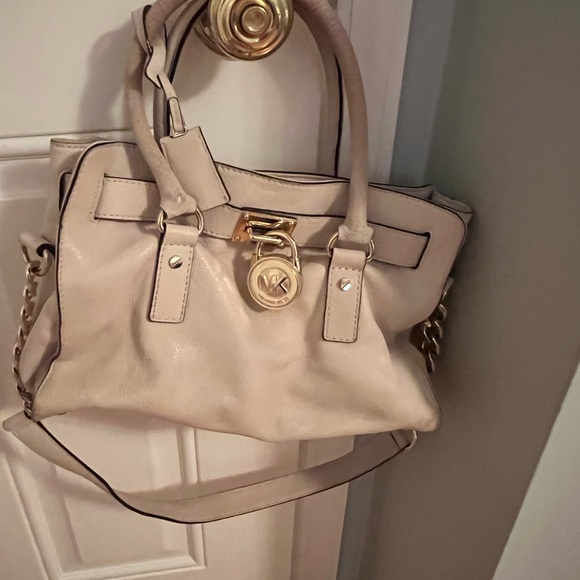 Medium size ivory Michael Kors bag - Picture 2 of 3